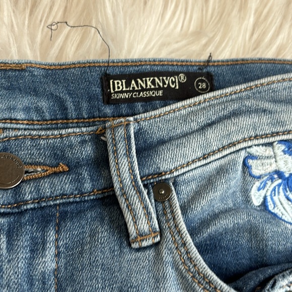 Blank NYC Floral Jeans - Picture 4 of 12